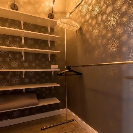 Good Apartments: Kierbedzia 6 With Free Parking And Garden Terrace * Warsaw