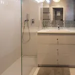 Appartamento Kierbedzia 6 - Bezplatny Podziemny Parking - Free Parking - Piekny Ogrodek Z Tarasem - 2km Lazienki Krolewskie - Wifi - Smart Tv 50 Cali - Good Varsavia