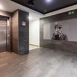 Kierbedzia 6 - Bezplatny Podziemny Parking - Free Parking - Piekny Ogrodek Z Tarasem - 2km Lazienki Krolewskie - Wifi - Smart Tv 50 Cali - Good Varsavia