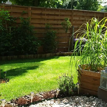 Kierbedzia 6 - Bezplatny Podziemny Parking - Free Parking - Piekny Ogrodek Z Tarasem - 2km Lazienki Krolewskie - Wifi - Smart Tv 50 Cali - Good Апартаменты